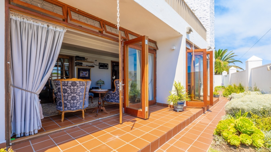 5 Bedroom Property for Sale in Arniston Western Cape